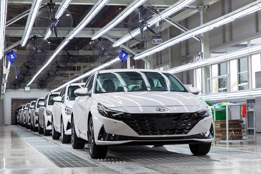 Thủ tướng chỉ đạo giảm 50% phí trước bạ với ôtô trong nước